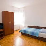 - Diklo 5887b شقة *
