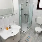- Diklo 5887b شقة *